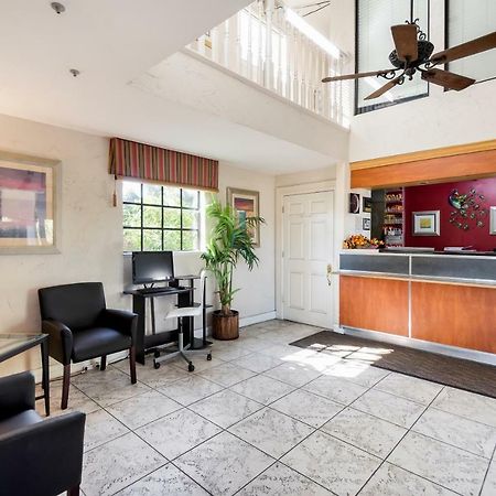 Econo Lodge Palm Harbor - Clearwater ภายนอก รูปภาพ