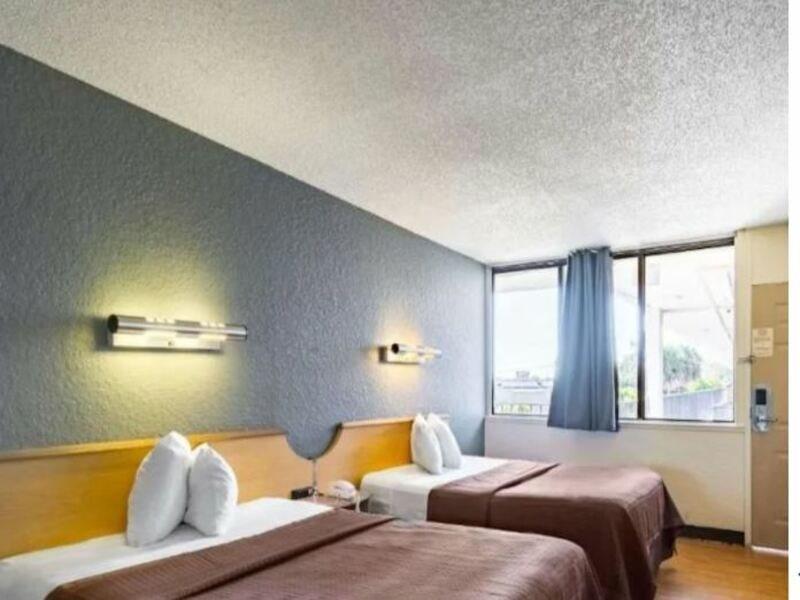 Econo Lodge Palm Harbor - Clearwater ภายนอก รูปภาพ