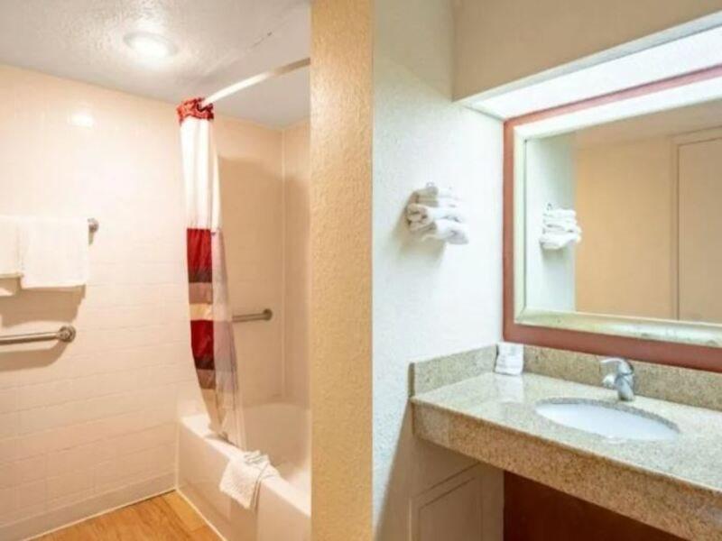 Econo Lodge Palm Harbor - Clearwater ภายนอก รูปภาพ
