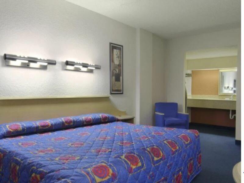 Econo Lodge Palm Harbor - Clearwater ภายนอก รูปภาพ