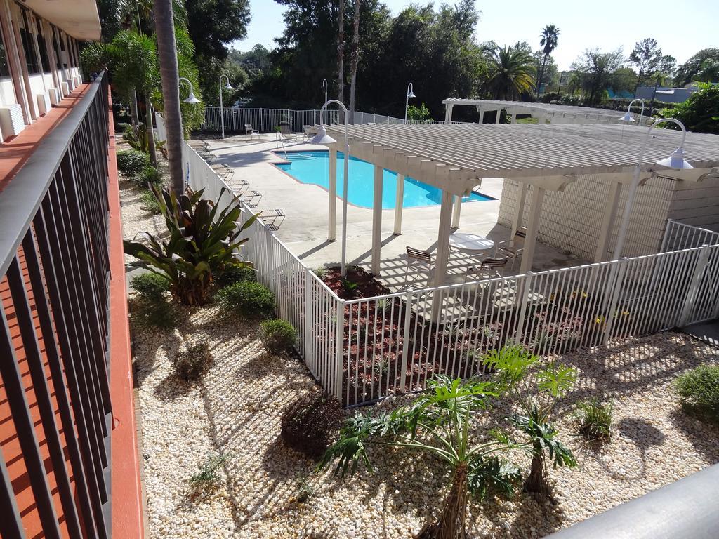 Econo Lodge Palm Harbor - Clearwater ภายนอก รูปภาพ