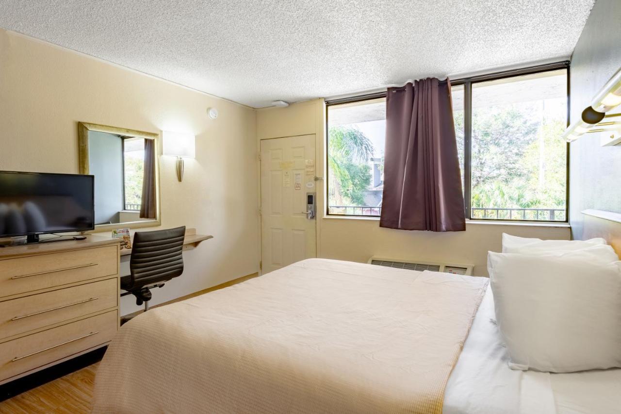 Econo Lodge Palm Harbor - Clearwater ภายนอก รูปภาพ
