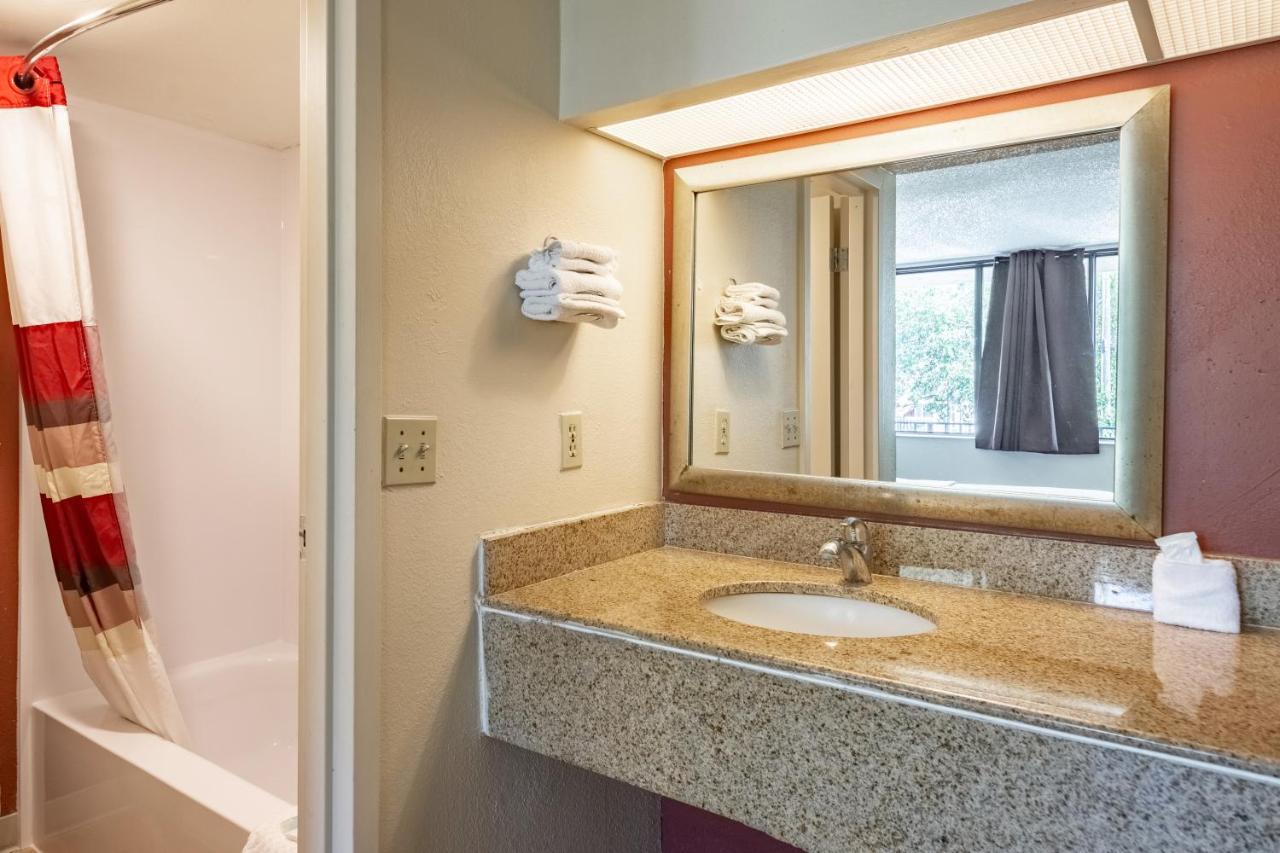 Econo Lodge Palm Harbor - Clearwater ภายนอก รูปภาพ