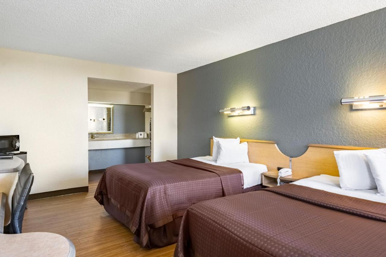 Econo Lodge Palm Harbor - Clearwater ภายนอก รูปภาพ